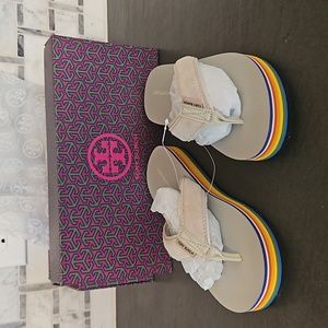 Tory Burch New w/ tags 70's platform flip-flop. CALCARE/ Sterling - GRAY
